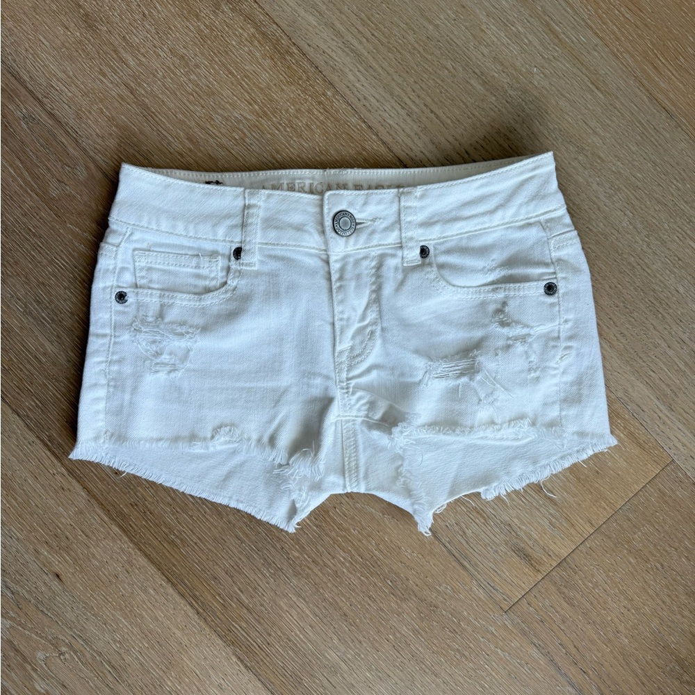 American Eagle White Distressed Denim Shorts size 0